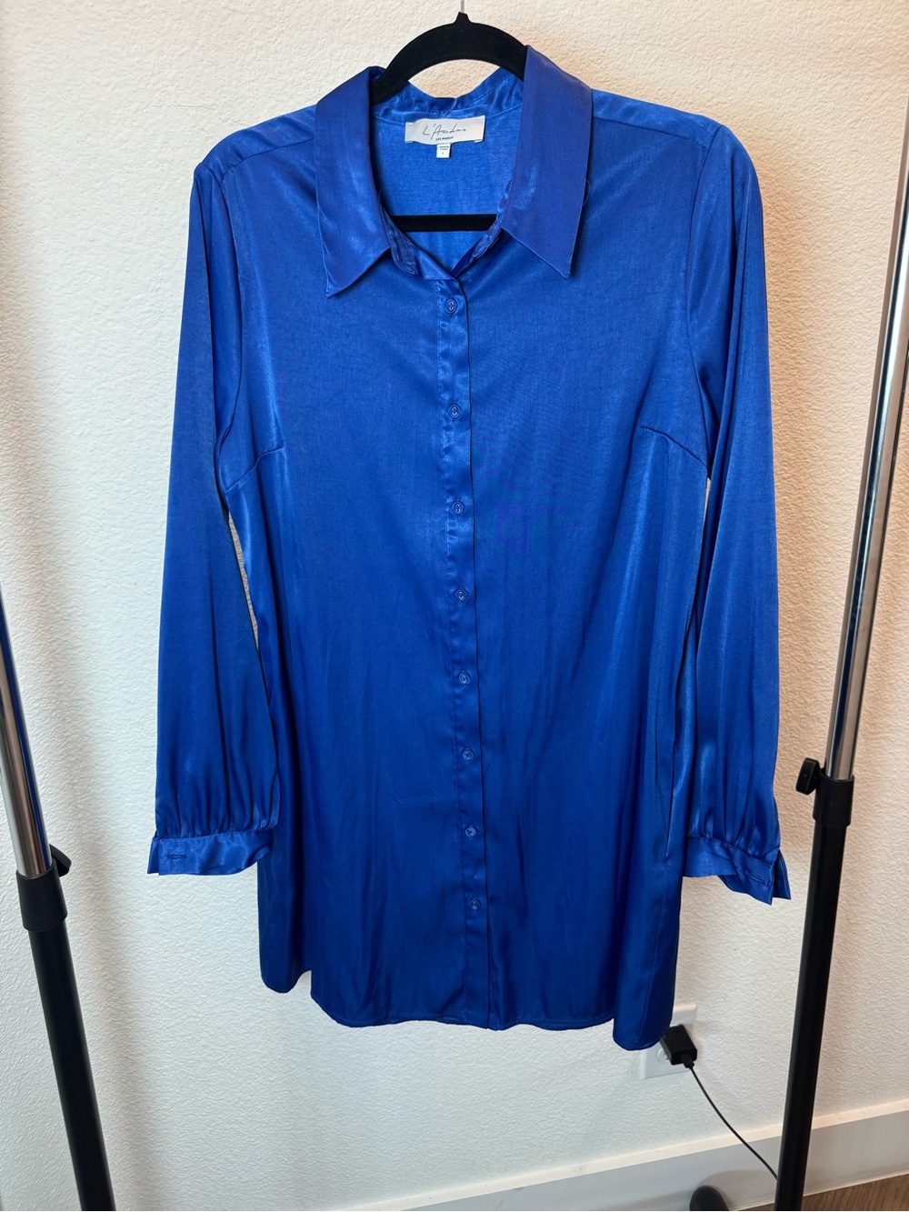 L’Academie Los Angeles Royal Blue Satin Button-Up Blouse Size Large